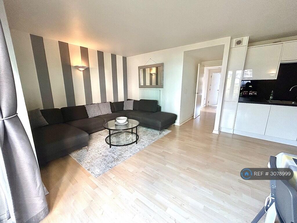 Main image of property: Deals Gateway, London, SE13