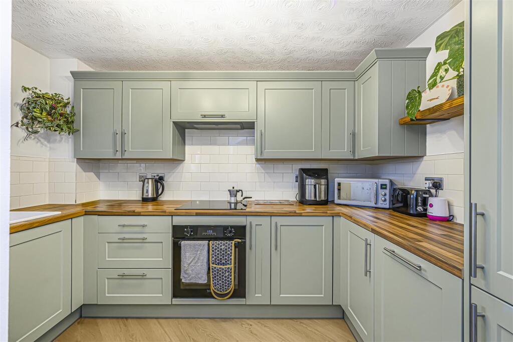 Apartment in London - View 3