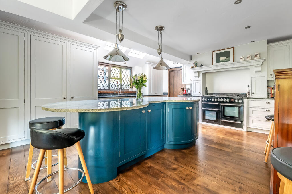 House in Croydon - View 2