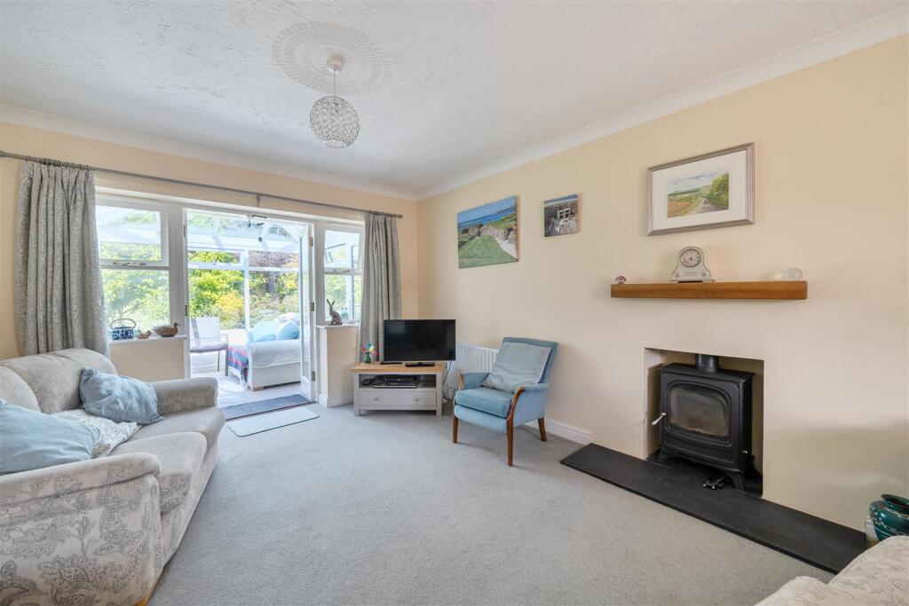 Redwood Close, Beaminster, Dorset - View 2