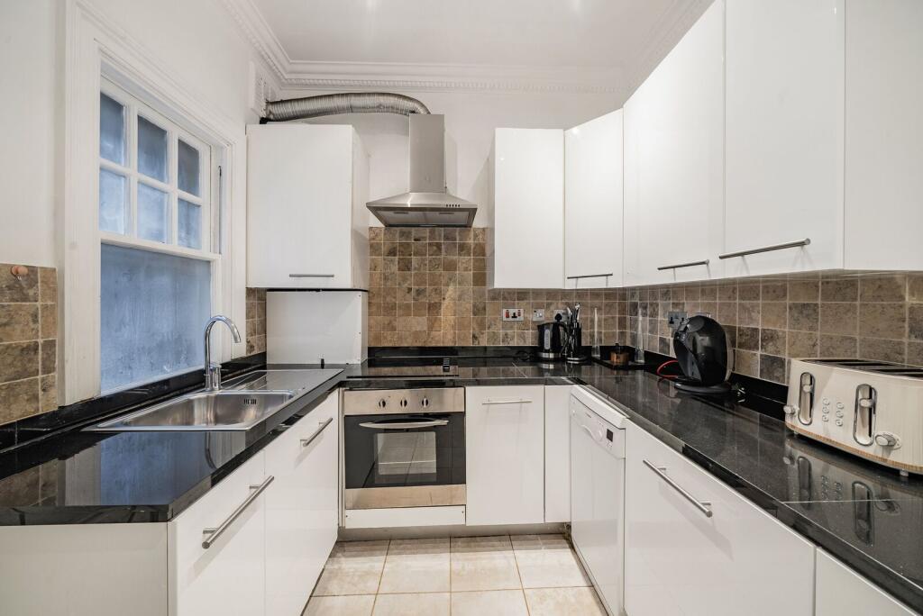 Apartment in London, South Kensington - View 5