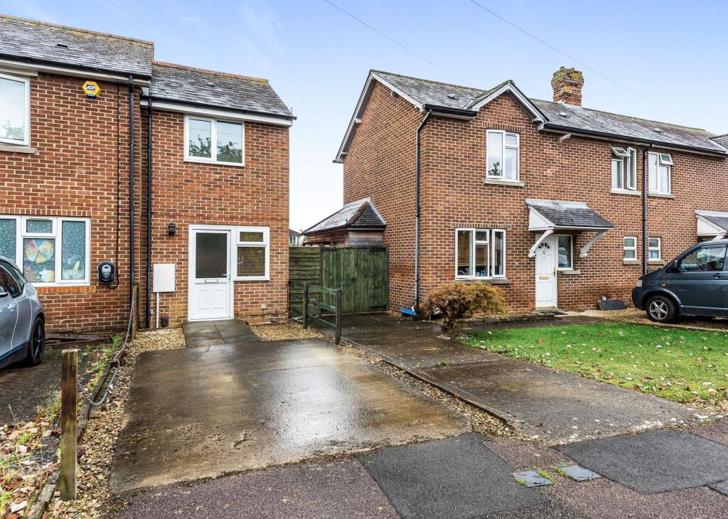 Main image of property: The Oval, Bicester, OX26