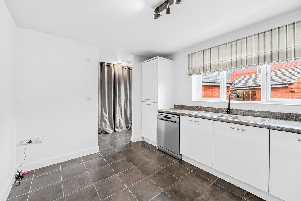 House in Cheltenham, Stoke Orchard - View 5