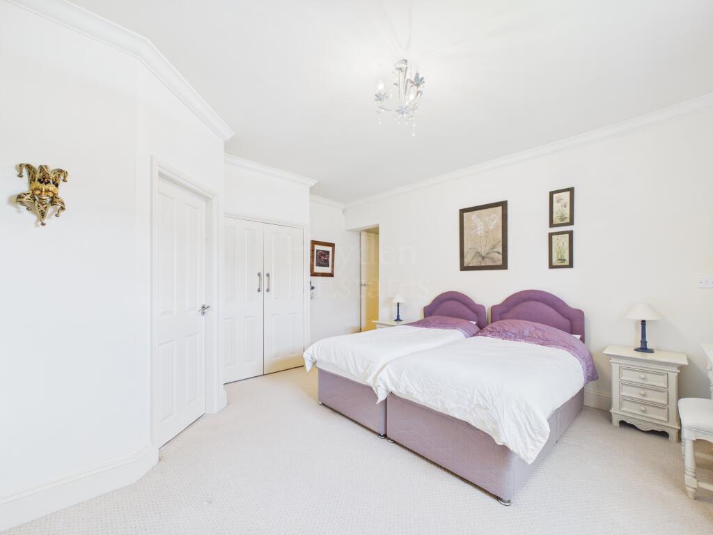Apartment in Dudley - More