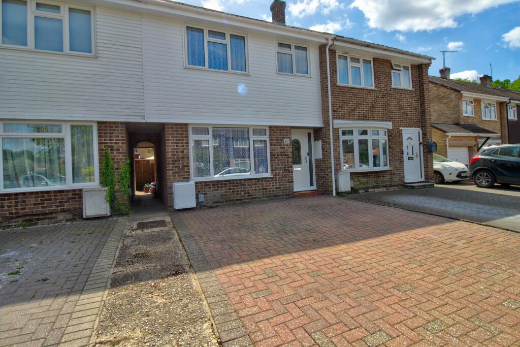 Lynwood Drive, Camberley, GU16 photo 2