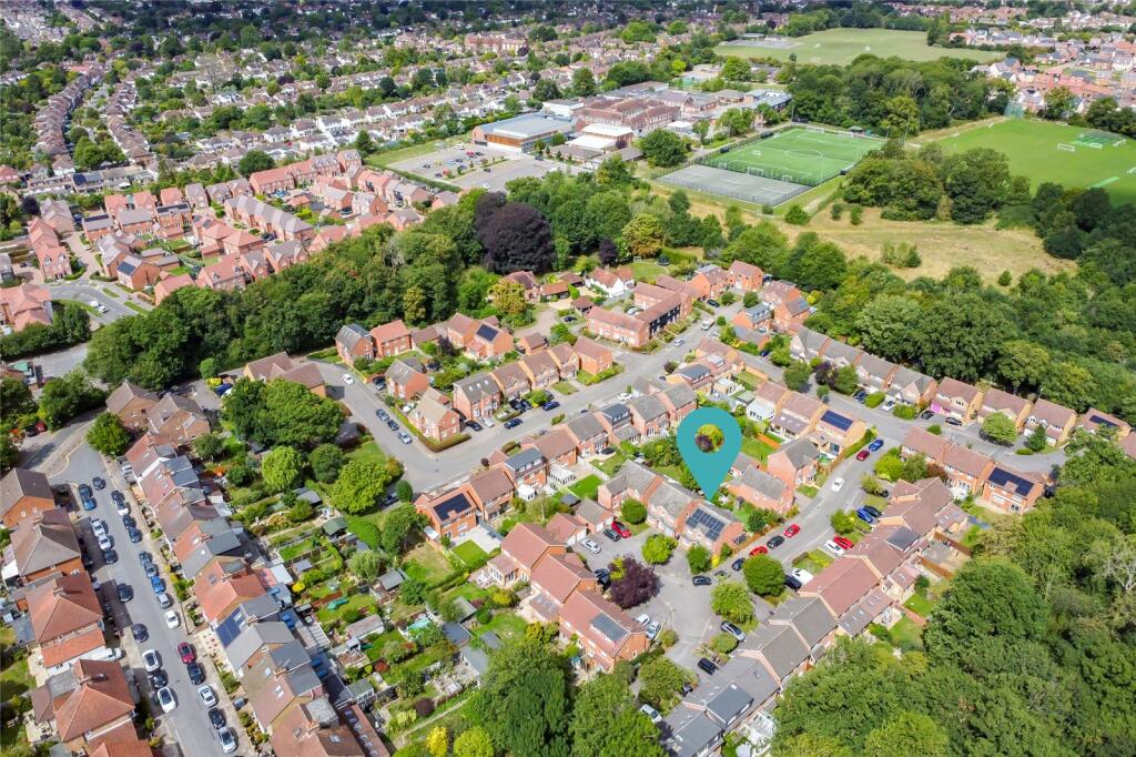 Additional image 14 of Wynches Farm Drive, St. Albans, Hertfordshire, AL4