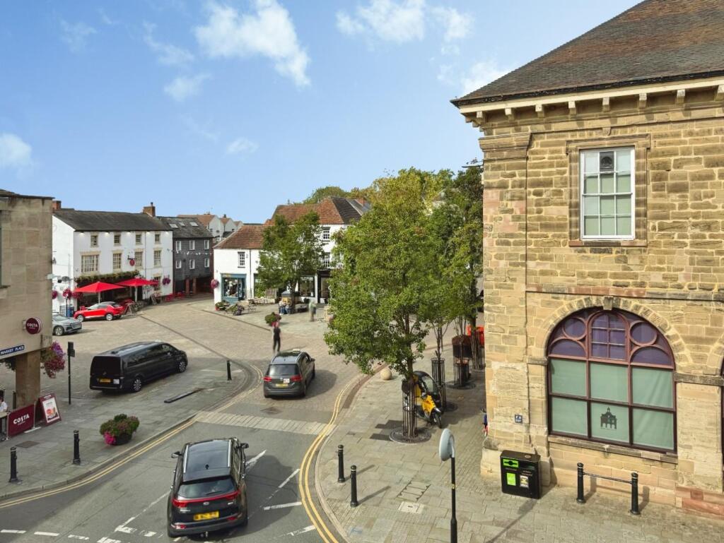 Apartment in Warwick - View 2