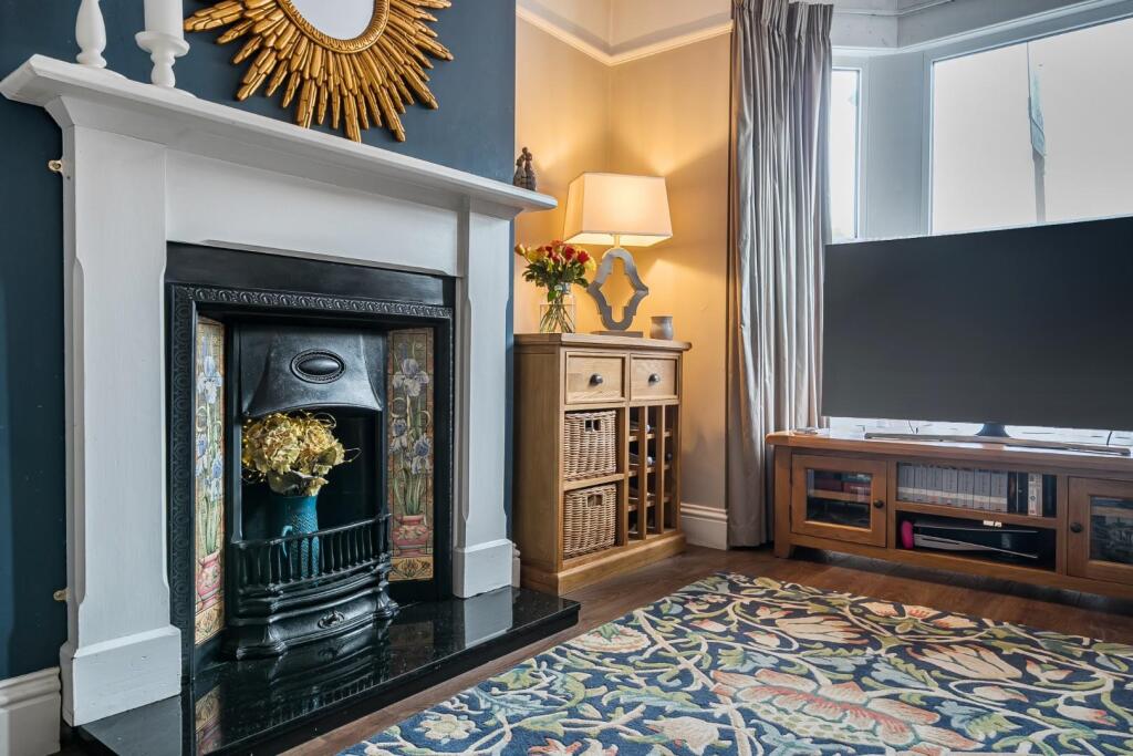 House in Portsmouth - View 2
