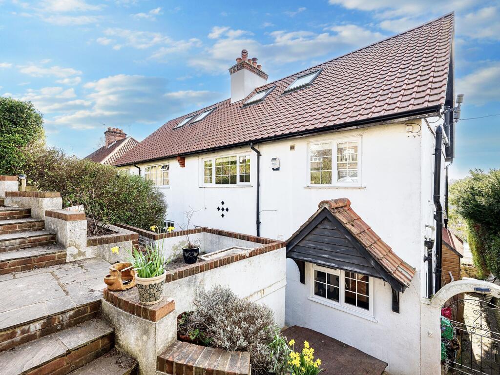 Main image of property: Cliff End, Purley, CR8