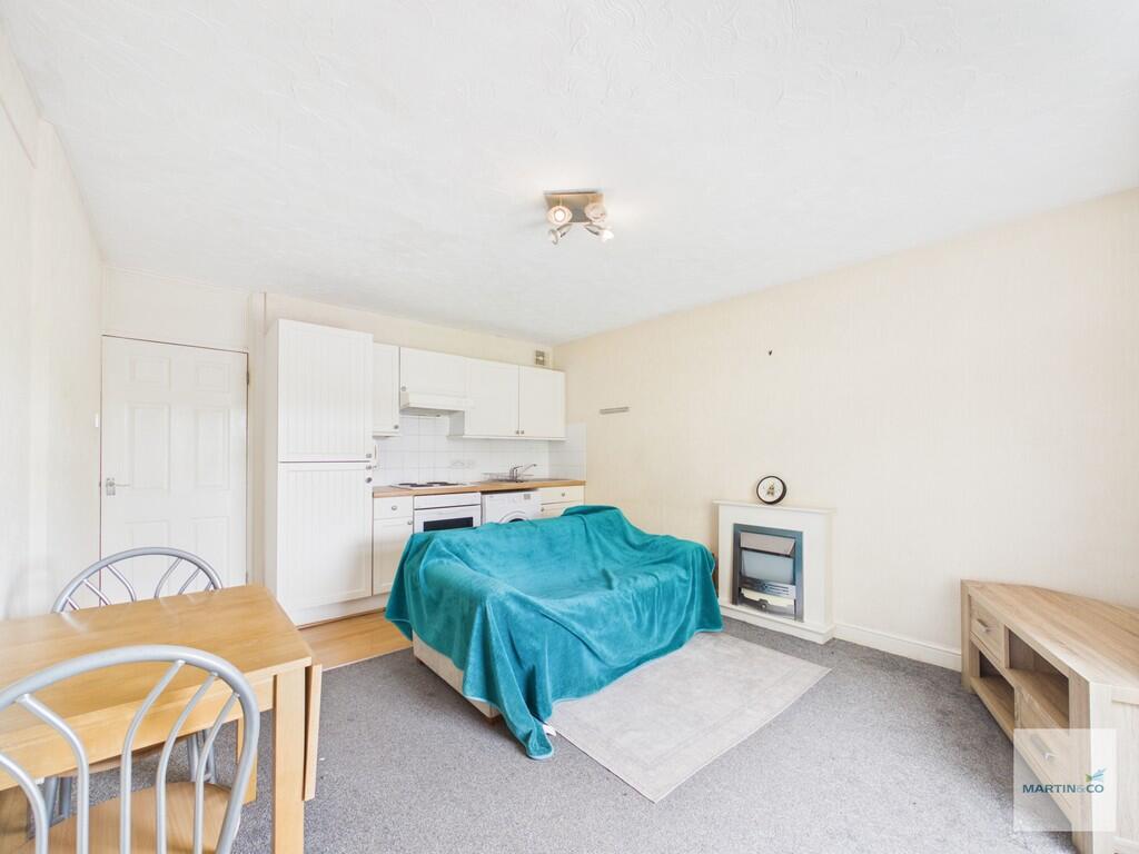 Tavistock Court, Mansfield Road, Carrington photo 2