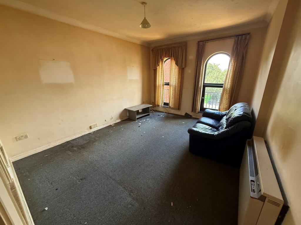 Apartment in Southend-on-Sea, Kursaal Estate, Southchurch - More
