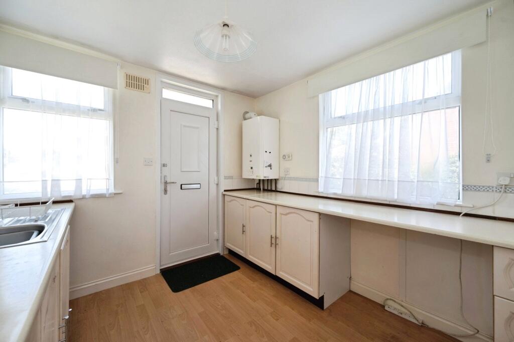 House in Havant, Hampshire - View 4
