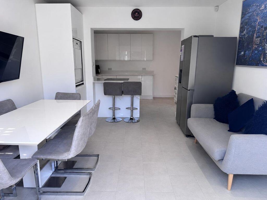 House in Southall - View 5