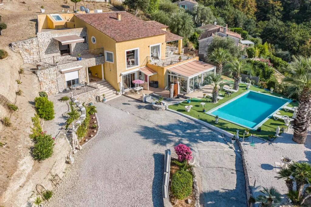 Main image of property: Provence-Alps-Cote d`Azur, Alpes-Maritimes, Colomars
