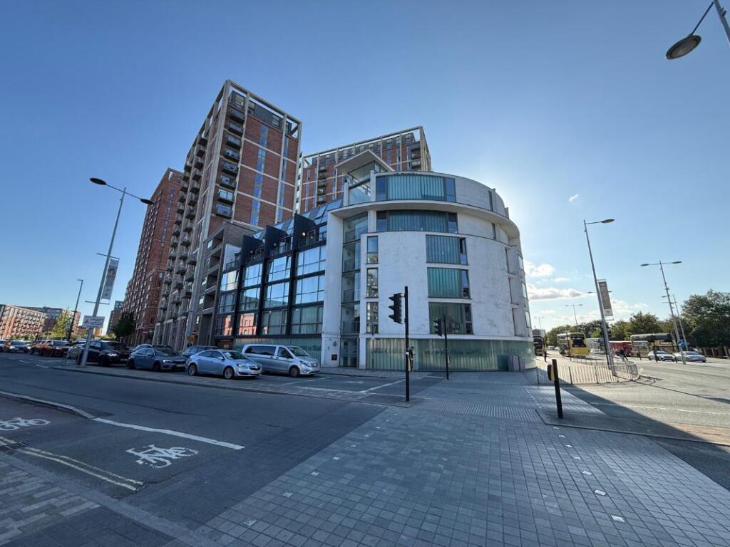 Apartment in Manchester - View 4