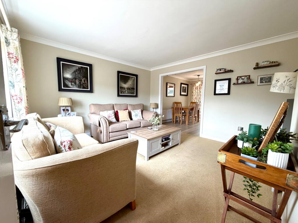 House in Barnsley, Dodworth - View 3