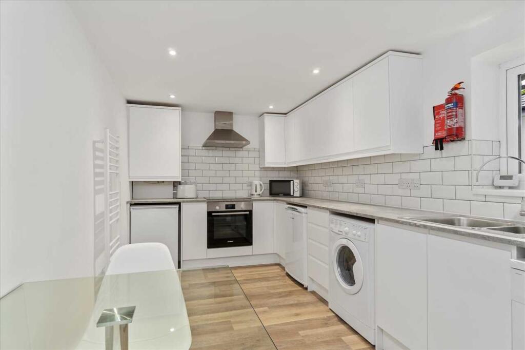 Main image of property: North Road East, Plymouth