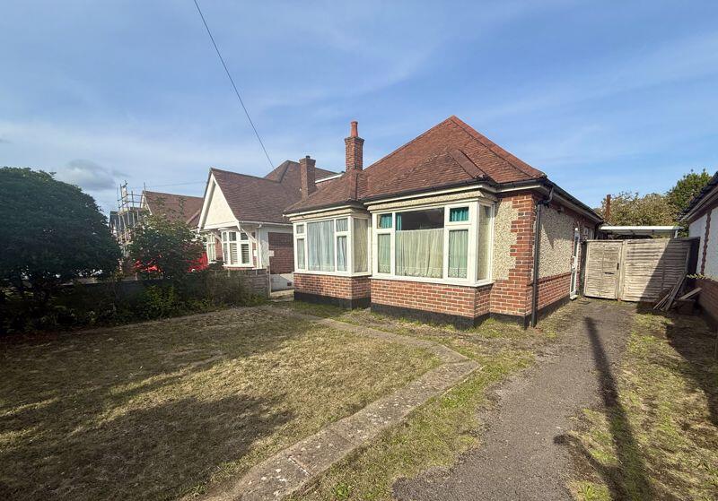 2-bed detached on Saxonbury Road, Tuckton, Bournemouth, £399,950