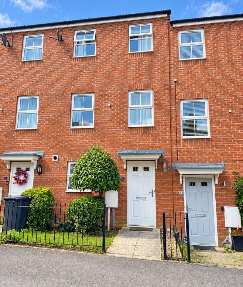 24 Lathkill Street, Market Harborough, Leicestershire, LE16 9EY photo 2
