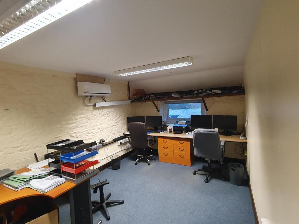 Main image of property: Office Accommodation with Parking To Let, Abbotskerswell, Devon