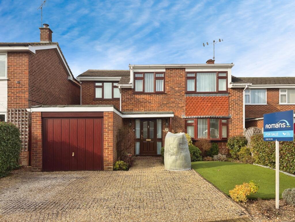 Main image of property: The Gallop, Yateley