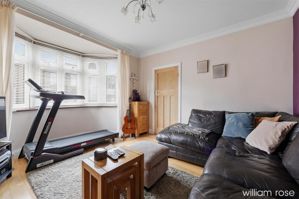 Richmond Avenue, Highams Park photo 4
