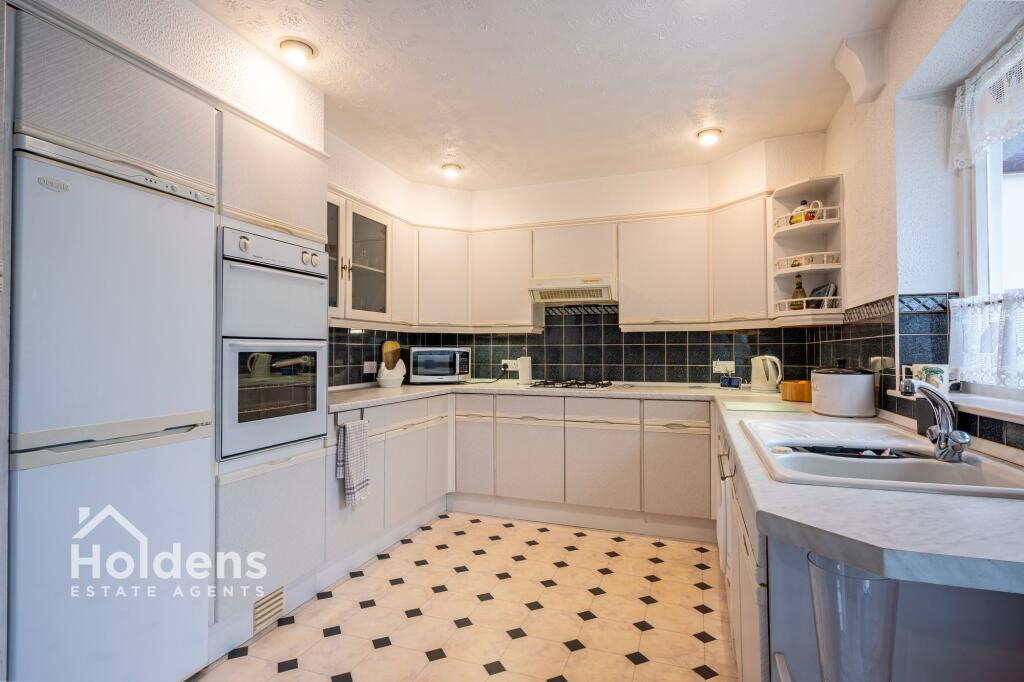 House in Preston, Middleforth, Penwortham - More
