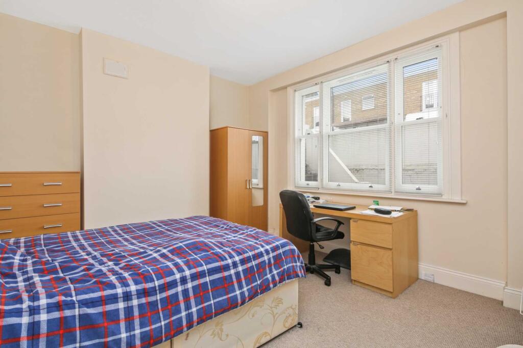 3 bedroom maisonette for rent