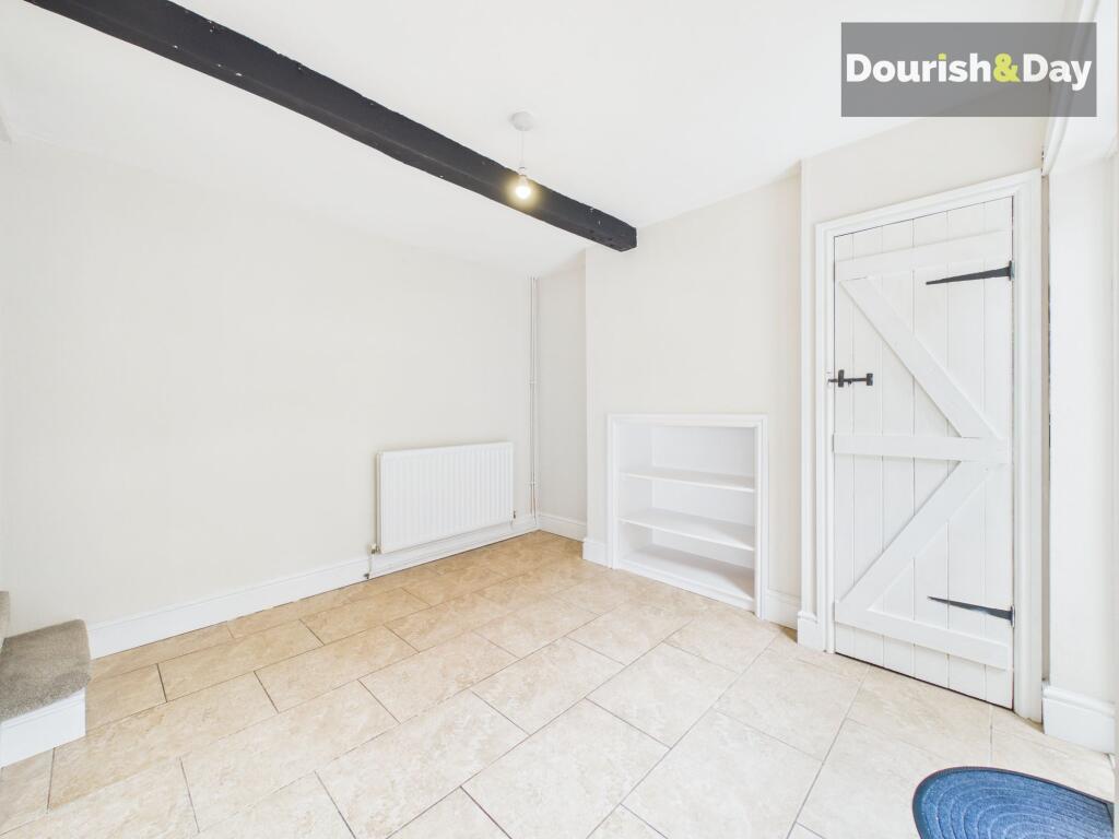 House in Stoke-on-Trent - More