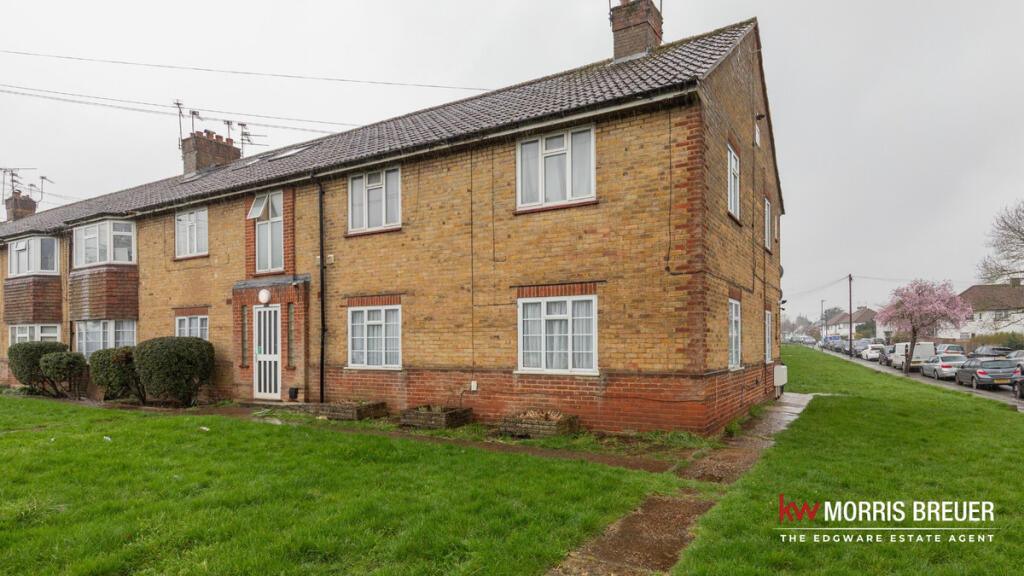 Main image of property: the fairway Mill Hill, London, NW7