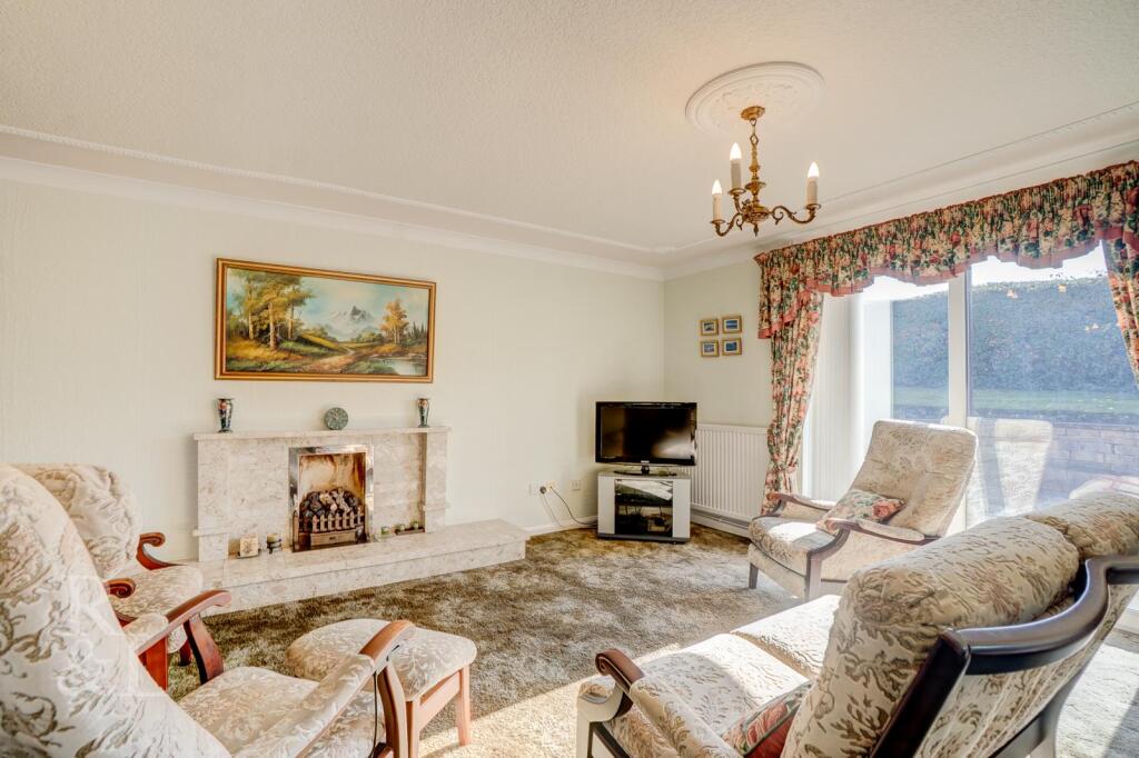Dorchester Gardens, West Bridgford, Nottingham photo 4