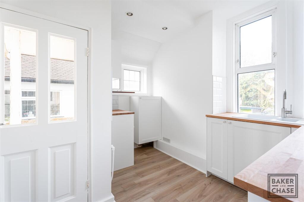 Apartment in London - View 5