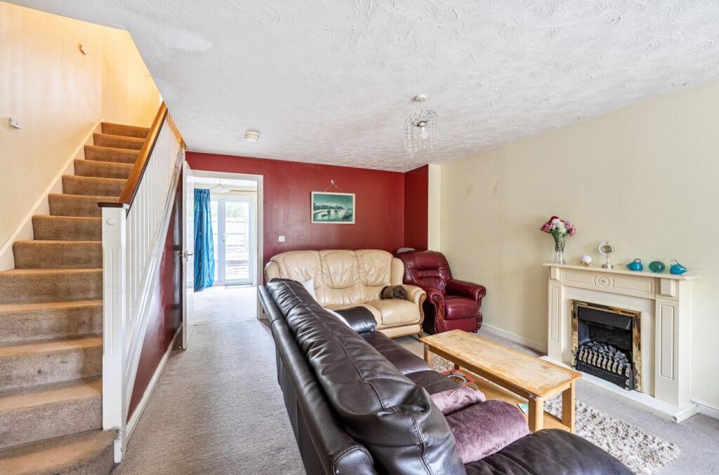 Lilac Close, Andover, SP10 3XU photo 2