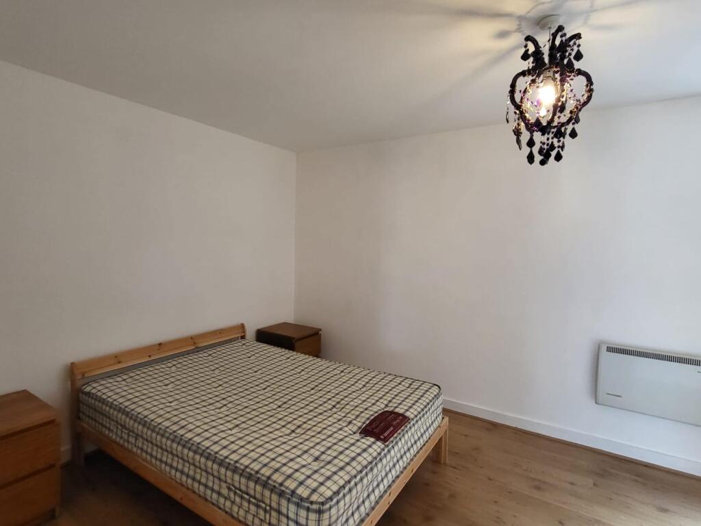 Apartment in Salford, Greater Manchester - More