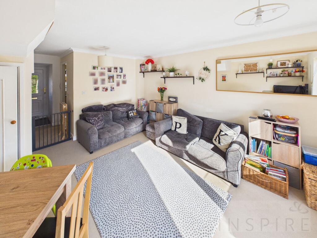 House in Crawley, Broadfield - View 5