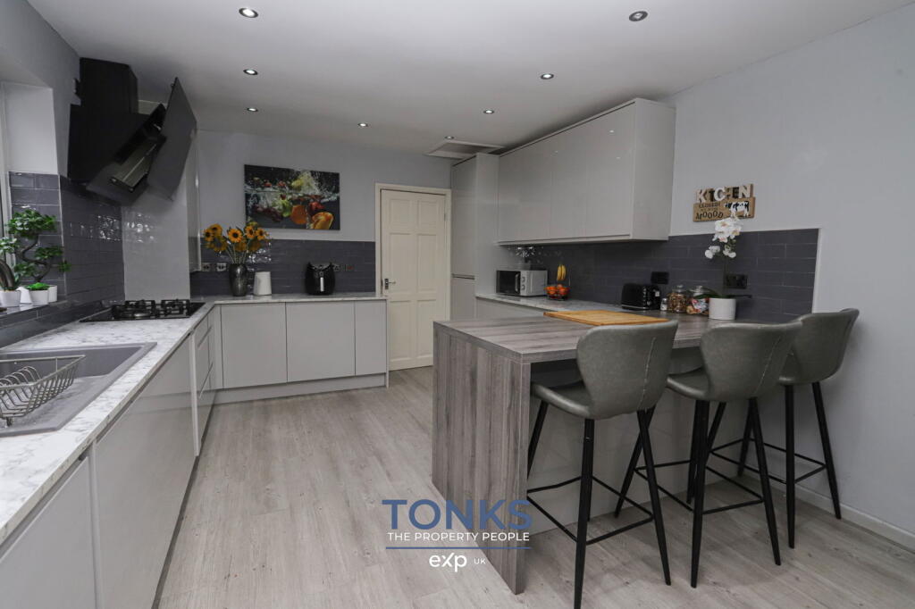 Additional image 8 of Vicarage Road, Halesowen, B62 8HU