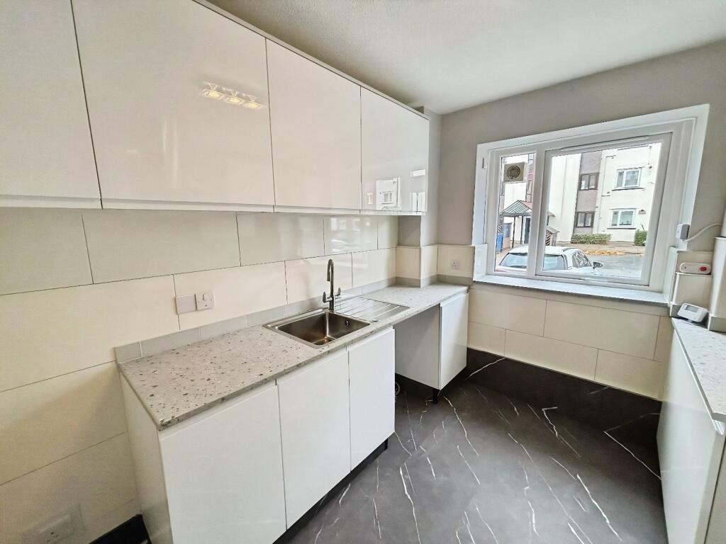 Squires Court, Canterbury Gardens, Salford, M5 - Ansicht 3