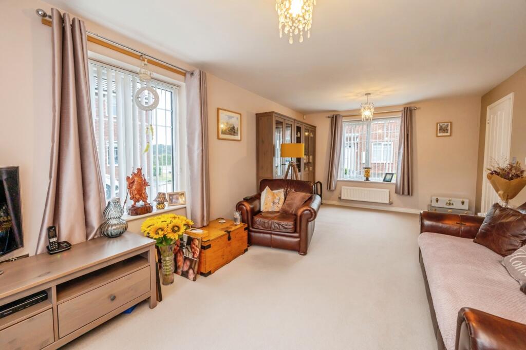 Lawrence Grove, Kidderminster, Worcestershire, DY11 - Widok 4