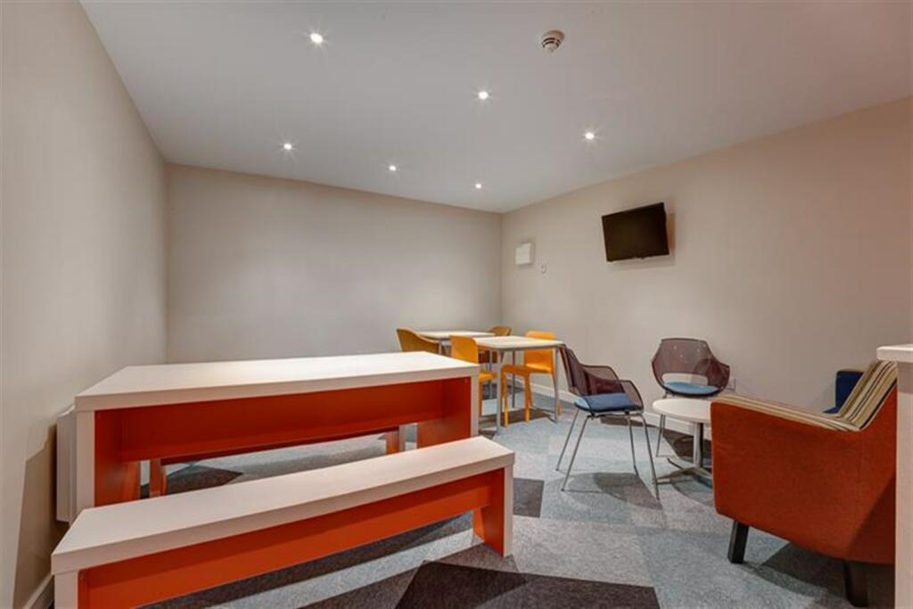 Apartment in Nottingham - More