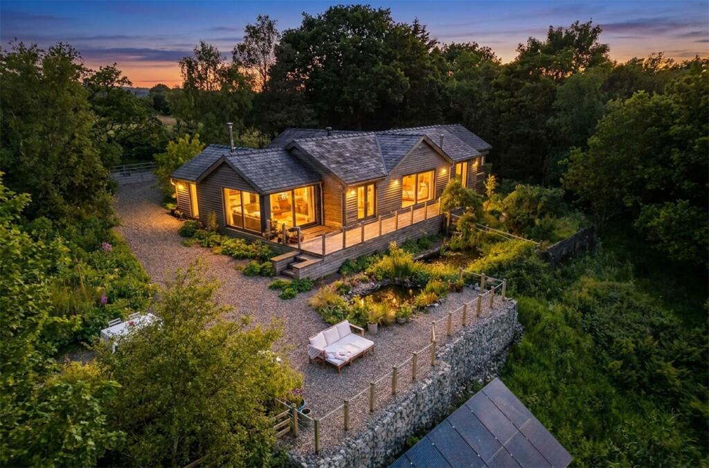 House in Ribble Valley, Dutton - View 3