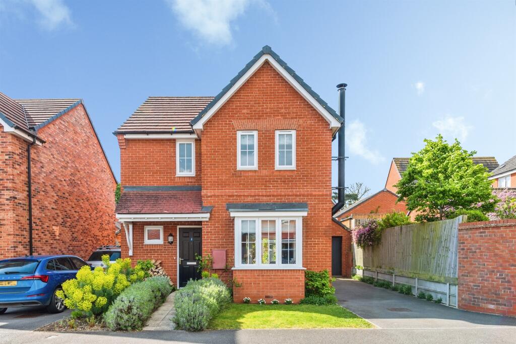 Main image of property: Weavers Branch, Thame