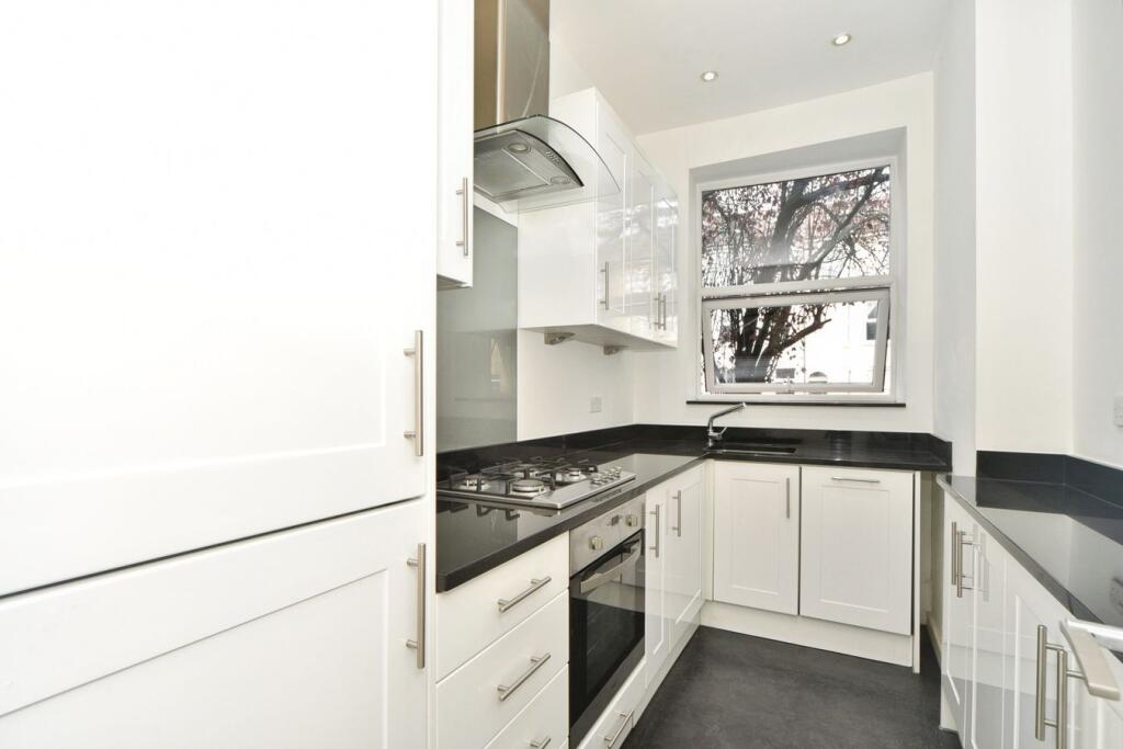 Apartment in London - View 2