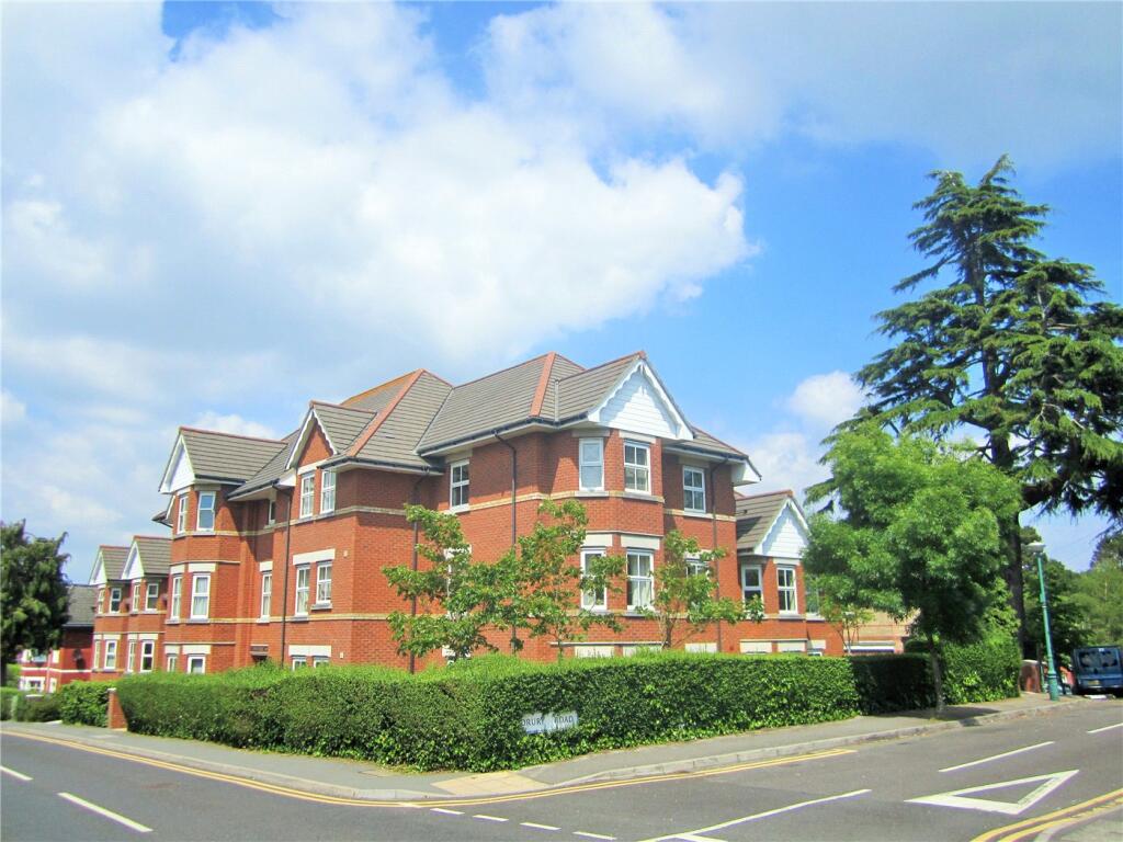 2-bed flat on Eton Court, 43 Alumhurst Road, Bournemouth, Dorset, BH4, £250,000