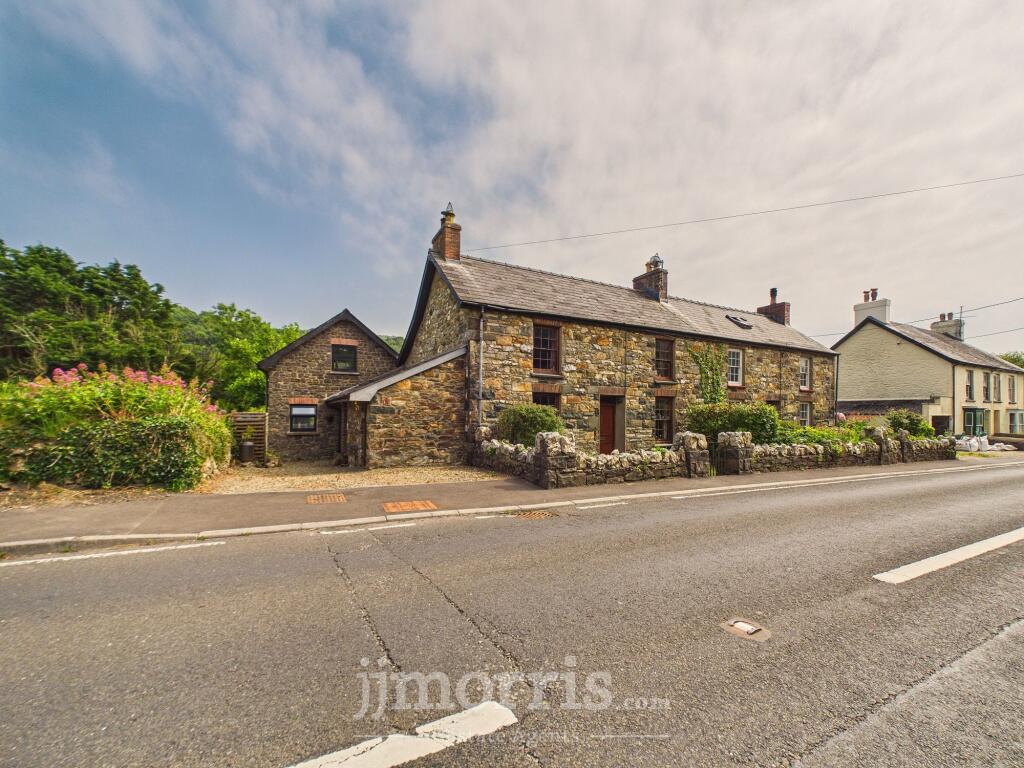 Main image of property: 1 Spring Gardens, Dinas Cross, Newport, SA42 0XP