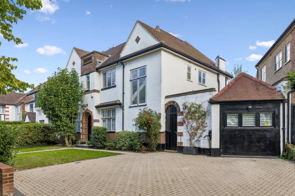 Main image of property: Crooked Usage, London, N3