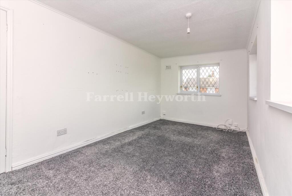 House in Preston, Savick, Ashton-on-Ribble - More