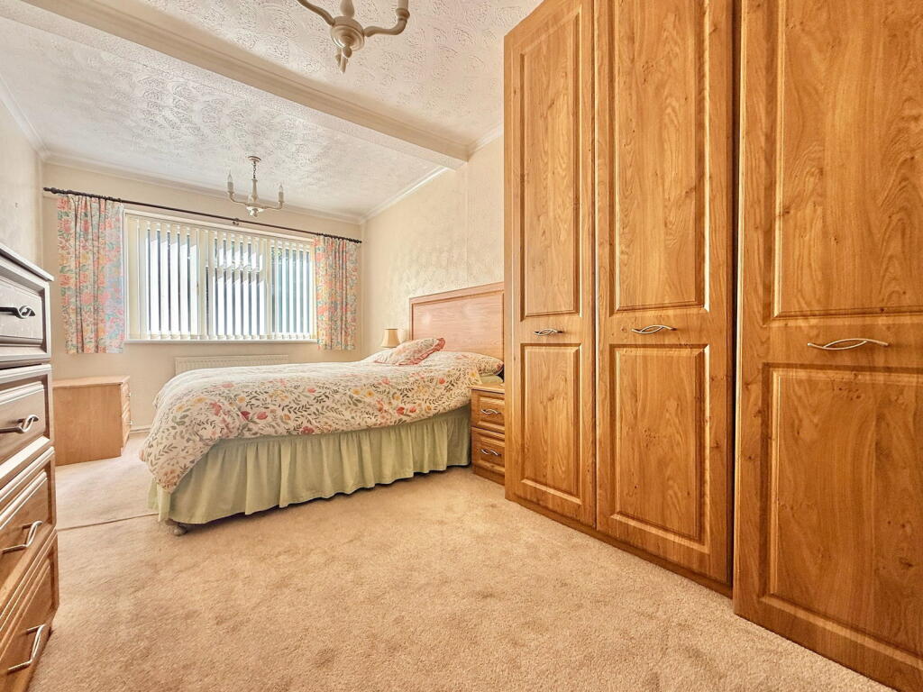 House in Dudley, West Midlands - More