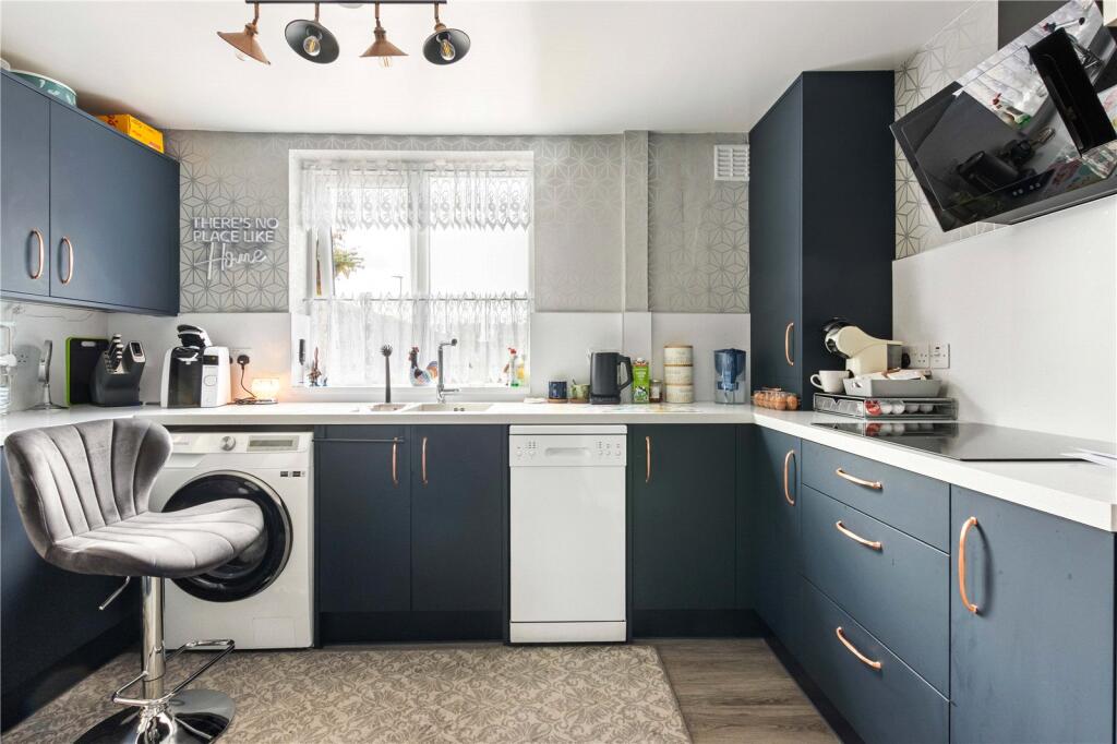 House in Doncaster, North Lincolnshire - More