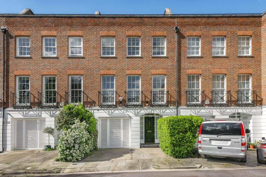 Main image of property: Somerset Square, Holland Park, London