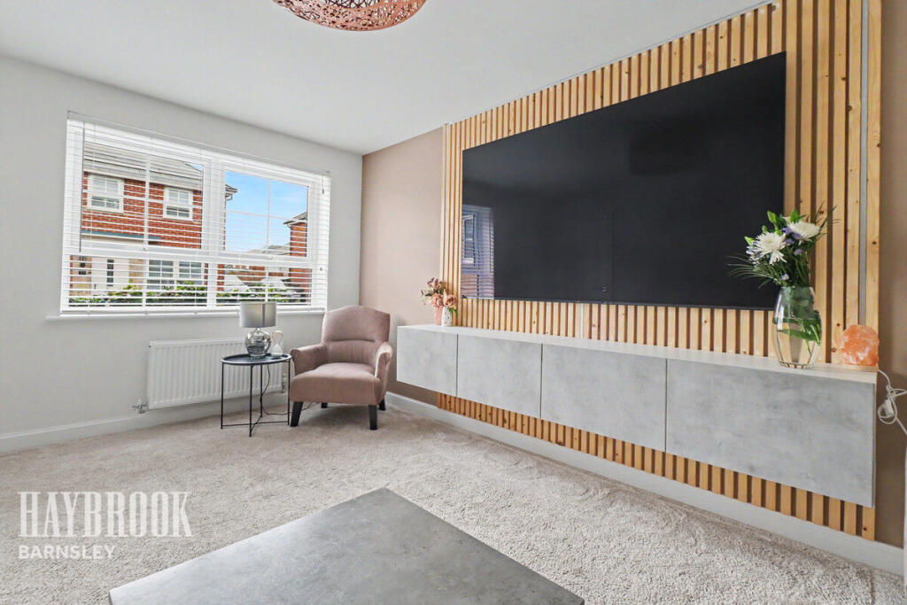 House in Barnsley, Lundwood - View 4